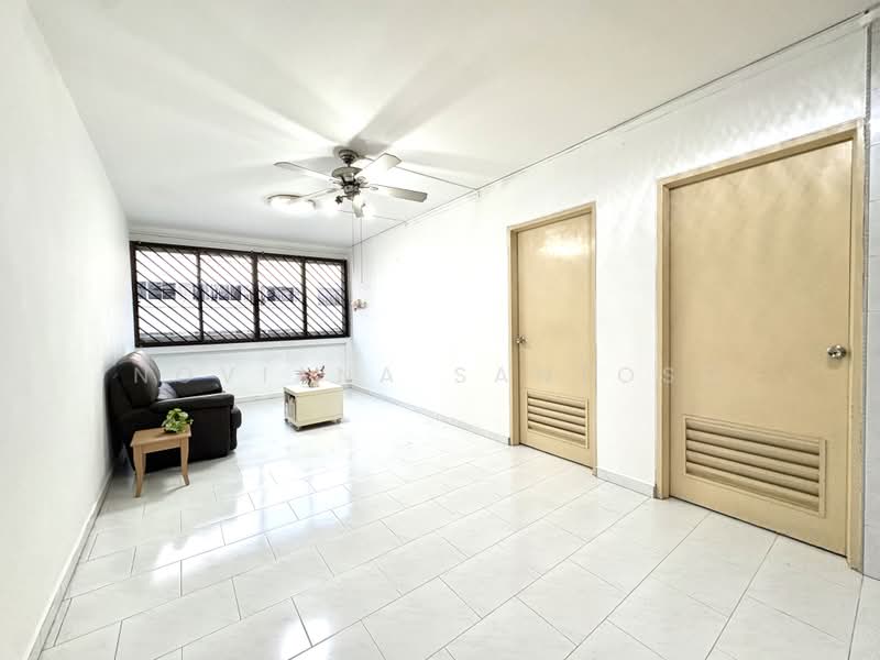 165 Simei Road, 165 Simei Road, 3 Bedrooms, 1,119 sqft, HDB Flat For Sale, by Noviana Santoso, 500232565 - Living Room - PropertyGuru.com.sg