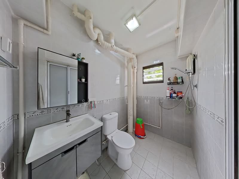 183 Yung Sheng Road, 183 Yung Sheng Road, 3 Bedrooms, 1,249 sqft, HDB Flat For Sale, by Sam Lim, 500232571 - Common Bathroom - PropertyGuru.com.sg