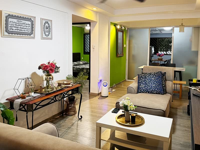 534 Ang Mo Kio Avenue 10, 534 Ang Mo Kio Avenue 10, 2 Bedrooms, 732 sqft, HDB Flat For Sale, by Chal Sulaiman, 500232575 - Living Room - PropertyGuru.com.sg
