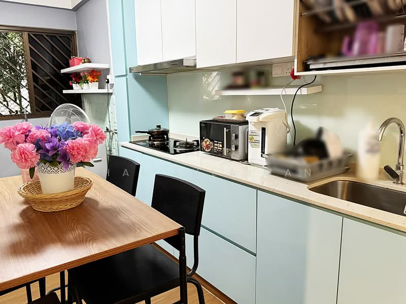 534 Ang Mo Kio Avenue 10, 534 Ang Mo Kio Avenue 10, 2 Bedrooms, 732 sqft, HDB Flat For Sale, by Chal Sulaiman, 500232575 - Kitchen - PropertyGuru.com.sg