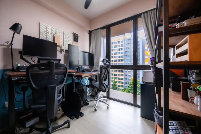 iNz Residence, 78 Choa Chu Kang Avenue 5, 3 Bedrooms, 883 sqft, Condominium For Sale, by Eugene Koh, 500232580 - Bedroom 1 - PropertyGuru.com.sg
