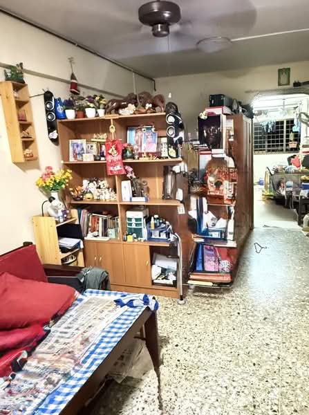 24 Hougang Avenue 3, 24 Hougang Avenue 3, 2 Bedrooms, 721 sqft, HDB Flat For Sale, by Thiru P, 500232584 - Living Room - PropertyGuru.com.sg