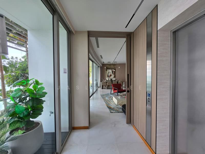 The Oceanfront @ Sentosa Cove, , 4 Bedrooms, 2,013 sqft, Condominium For Sale, by Jaslyn Kee, 500232585 - Corridor - PropertyGuru.com.sg