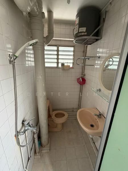 408 Yishun Avenue 6, 408 Yishun Avenue 6, Room Rental, 100 sqft, HDB Flat For Rent, by Dexter Lim, 500232608 - Bathroom - PropertyGuru.com.sg