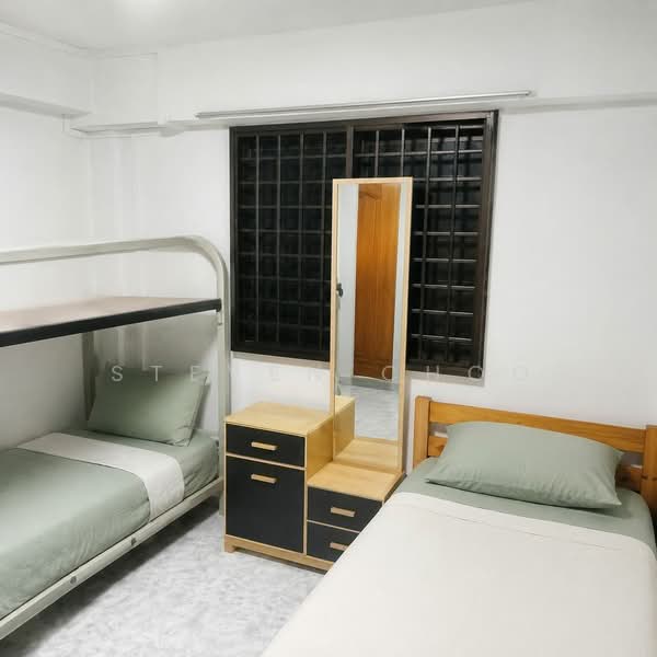 45 Sims Drive, 45 Sims Drive, 2 Bedrooms, 700 sqft, HDB Flat For Sale, by Steven Choo, 500232612 - Bedroom - PropertyGuru.com.sg