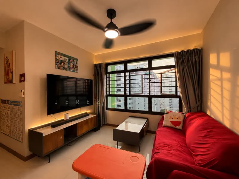 799A Woodlands Drive 60, 799A Woodlands Drive 60, 3 Bedrooms, 1,001 sqft, HDB Flat For Sale, by Jerez Amsyar, 500232620 - Living Room - PropertyGuru.com.sg