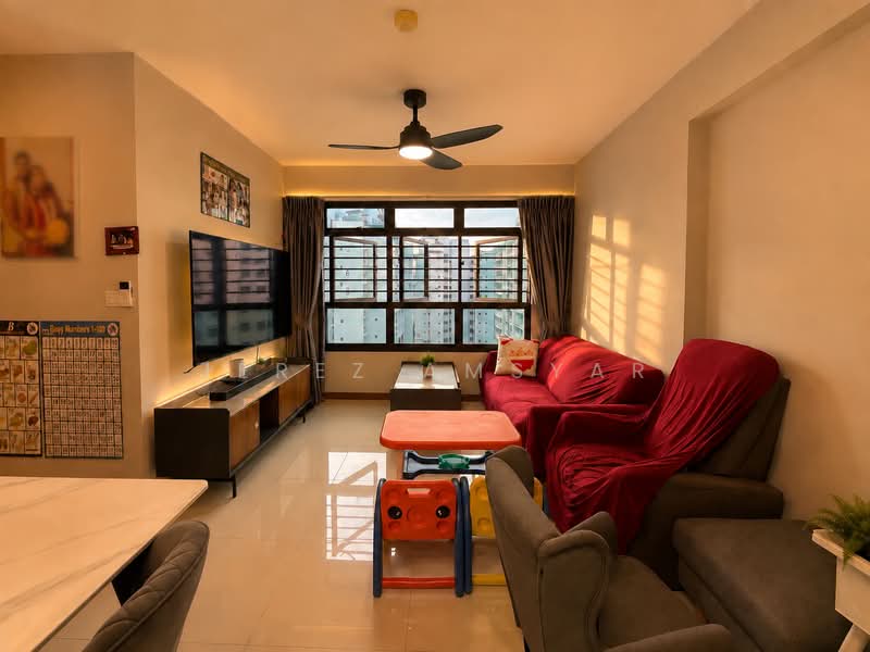 799A Woodlands Drive 60, 799A Woodlands Drive 60, 3 Bedrooms, 1,001 sqft, HDB Flat For Sale, by Jerez Amsyar, 500232620 - Living Room - PropertyGuru.com.sg