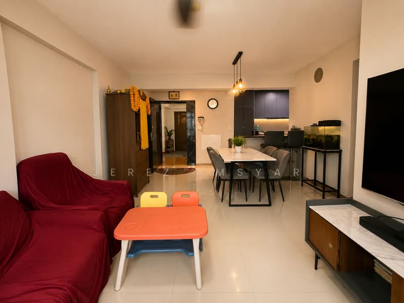 799A Woodlands Drive 60, 799A Woodlands Drive 60, 3 Bedrooms, 1,001 sqft, HDB Flat For Sale, by Jerez Amsyar, 500232620 - Living Room - PropertyGuru.com.sg
