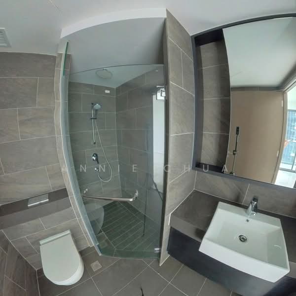 Jardin, 966 Dunearn Road, 3 Bedrooms, 1,098 sqft, Condominium For Sale, by Annie Chua, 500232621 - Bathroom - PropertyGuru.com.sg