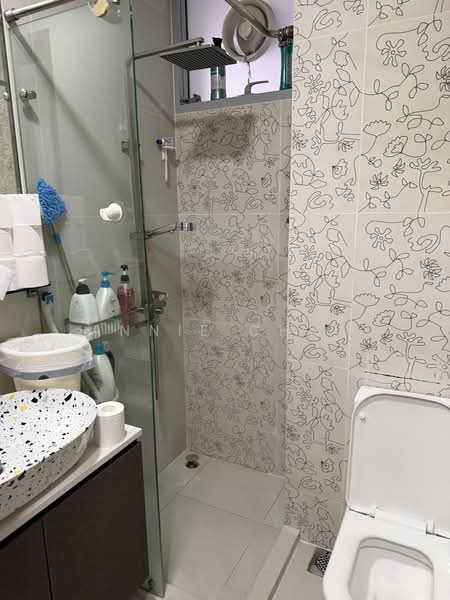 Jardin, 966 Dunearn Road, 3 Bedrooms, 1,098 sqft, Condominium For Sale, by Annie Chua, 500232621 - Bathroom - PropertyGuru.com.sg