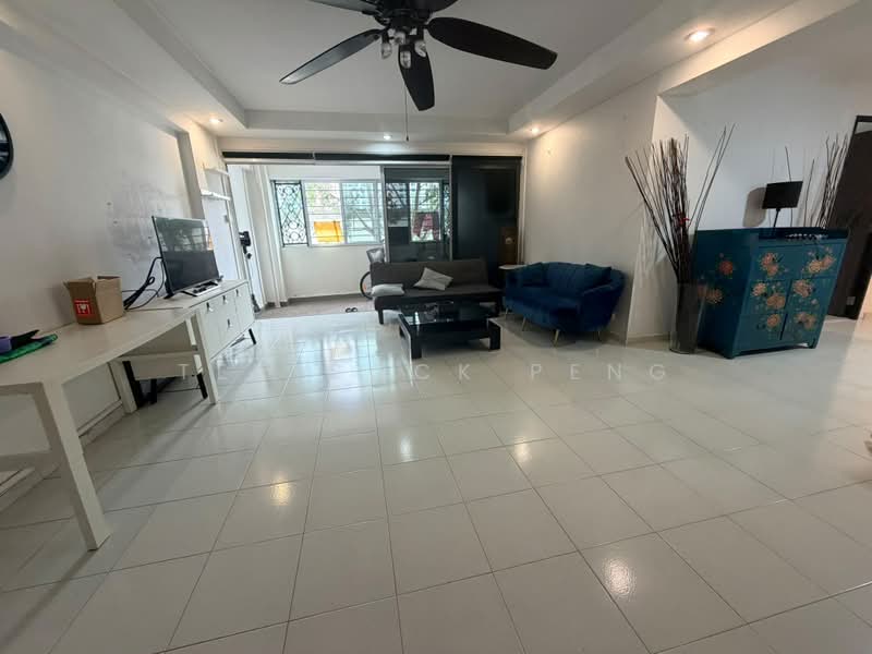 541 Pasir Ris Street 51, 541 Pasir Ris Street 51, 4 Bedrooms, 1,560 sqft, HDB Flat For Sale, by Teo Sock Peng, 500232623 - Living Room - PropertyGuru.com.sg