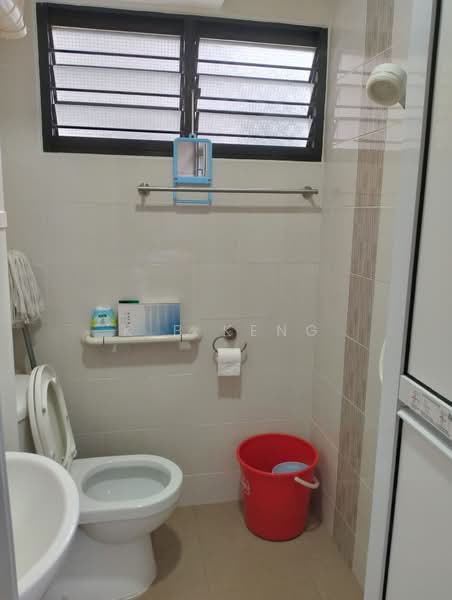 445 Ang Mo Kio Avenue 10, 445 Ang Mo Kio Avenue 10, Room Rental, 120 sqft, HDB Flat For Rent, by K B Keng, 500232626 - Bathroom - PropertyGuru.com.sg