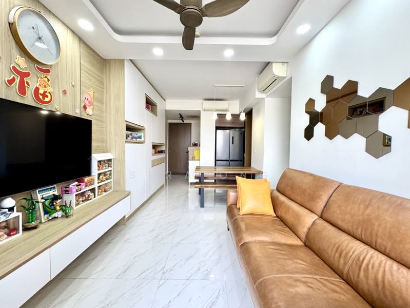 Le Quest, 12 Bukit Batok Street 41, 3 Bedrooms, 936 sqft, Condominium For Sale, by Sera Ong, 500232632 - Living Room - PropertyGuru.com.sg