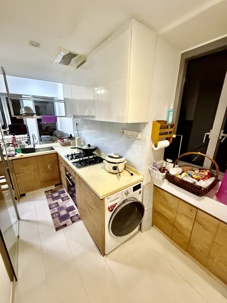 The Lanai, 140 Hillview Avenue, 4 Bedrooms, 1,302 sqft, Condominium For Sale, by Kelvin Poh, 500232635 - Kitchen - PropertyGuru.com.sg