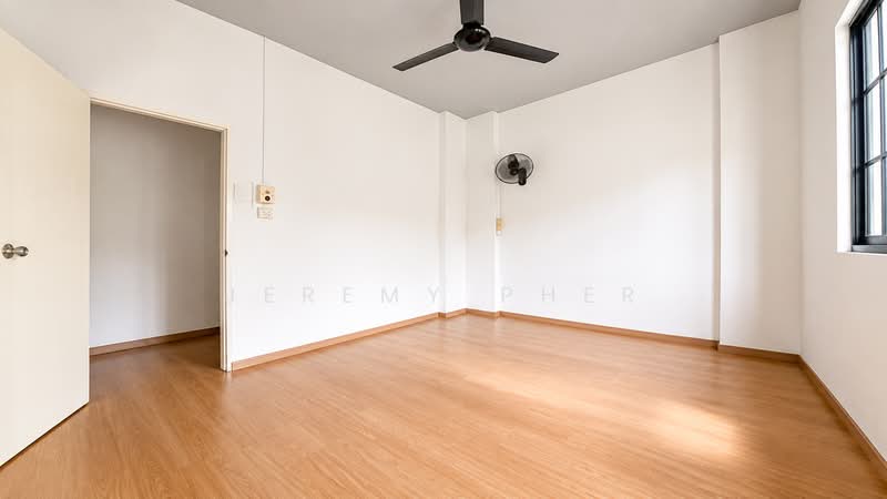 Serangoon Garden Estate Semi-D, Farleigh Ave, Portchester, Tavistock Ave, Berwick, 3 Bedrooms, 3,000 sqft, Semi-Detached House For Rent, by Jeremy Pher, 500232644 - Interior - PropertyGuru.com.sg