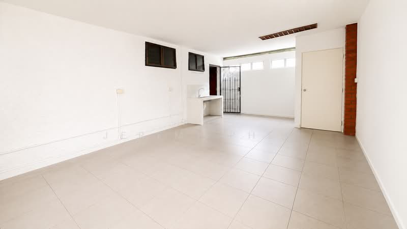 Serangoon Garden Estate Semi-D, Farleigh Ave, Portchester, Tavistock Ave, Berwick, 3 Bedrooms, 3,000 sqft, Semi-Detached House For Rent, by Jeremy Pher, 500232644 - Interior - PropertyGuru.com.sg