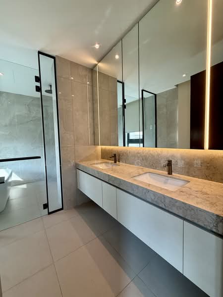 Broadrick Road, Broadrick Road, 6 Bedrooms, 6,338 sqft, Detached House For Rent, by Polly Ning 甯麗雄, 500232650 - Guest Bathroom - PropertyGuru.com.sg