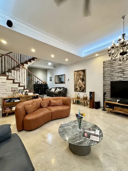 Rare! 999 YEAR INTER-TERRACE @ Holland Grove Road/Holland Village/Buona Vista/ D10, , 4 Bedrooms, 2,740 sqft, Terraced House For Sale, by Jeannie Anastasia Koe 高晶晶, 500232652 - PropertyGuru.com.sg