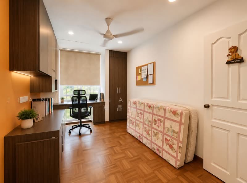 Rare! 999 YEAR INTER-TERRACE @ Holland Grove Road/Holland Village/Buona Vista/ D10, , 4 Bedrooms, 2,740 sqft, Terraced House For Sale, by Jeannie Anastasia Koe 高晶晶, 500232652 - Study - PropertyGuru.com.sg