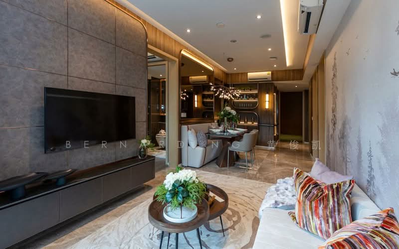 Pinetree Hill, 32 Pine Grove, 2 Bedrooms, 700 sqft, Condominium For Rent, by Bernard Ng 黄俊凯, 500232655 - Living Room - PropertyGuru.com.sg