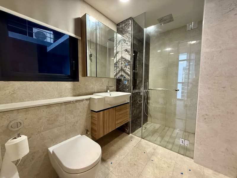 Pinetree Hill, 32 Pine Grove, 2 Bedrooms, 700 sqft, Condominium For Rent, by Bernard Ng 黄俊凯, 500232655 - Bathroom - PropertyGuru.com.sg