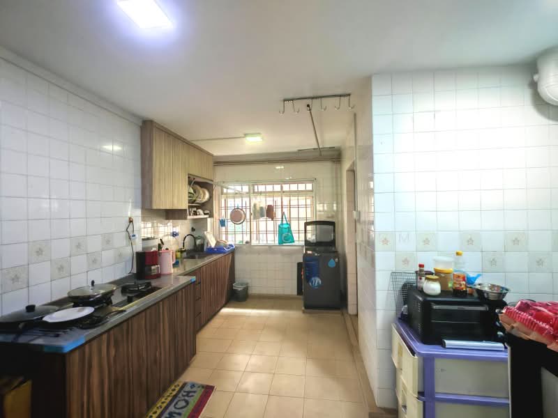 10D Bedok South Avenue 2, 10D Bedok South Avenue 2, 4 Bedrooms, 1,561 sqft, HDB Flat For Rent, by Florence Lim, 500232661 - Kitchen - PropertyGuru.com.sg