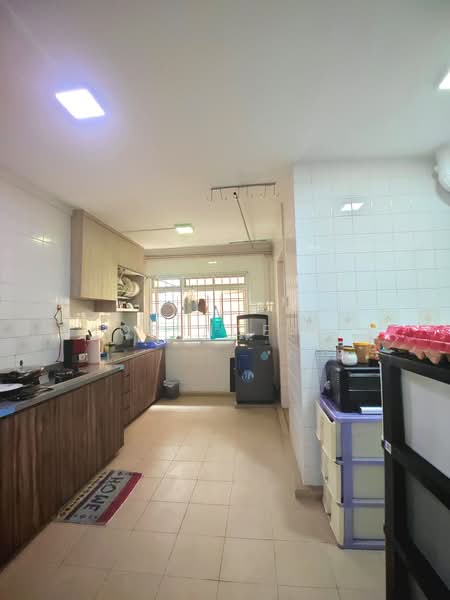 10D Bedok South Avenue 2, 10D Bedok South Avenue 2, 4 Bedrooms, 1,561 sqft, HDB Flat For Rent, by Florence Lim, 500232661 - Kitchen - PropertyGuru.com.sg