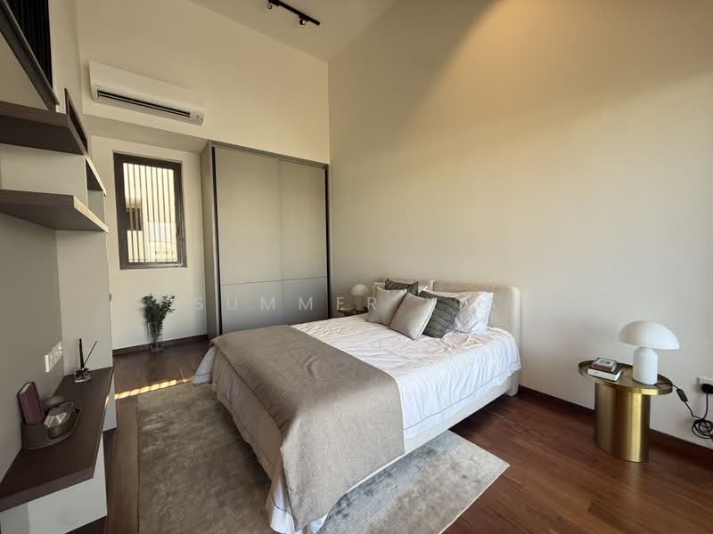 Parksuites, 18 Holland Grove Road, 3 Bedrooms, 1,421 sqft, Condominium For Sale, by Summer Xia, 500232666 - Bedroom - PropertyGuru.com.sg