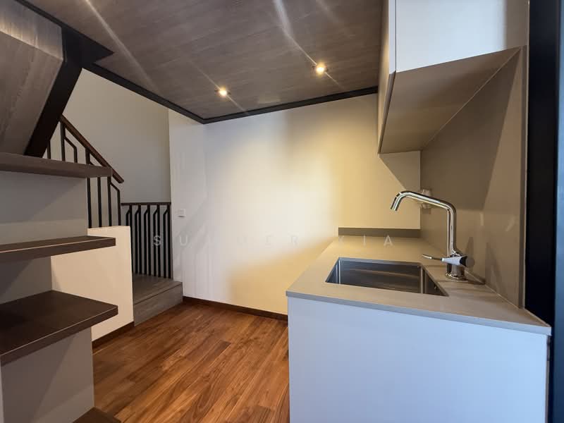 Parksuites, 18 Holland Grove Road, 3 Bedrooms, 1,421 sqft, Condominium For Sale, by Summer Xia, 500232666 - Interior - PropertyGuru.com.sg