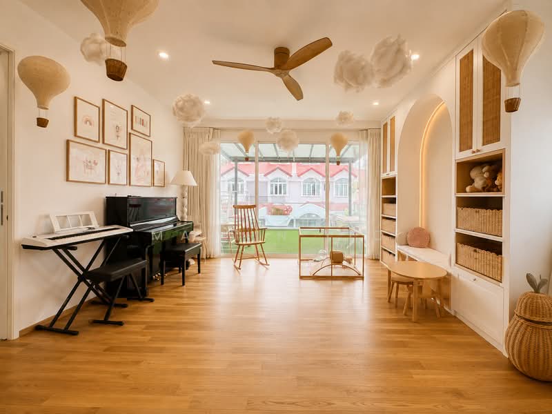 999 Years 4 Storey Semi Detached ALMOST BRAND NEW 2024 $500k Reno 2162 Sqft D19 Serangoon Garden, Hougang / Punggol / Sengkang, 5 Bedrooms, 4,500 sqft, Semi-Detached House For Sale, by Martin Yeo, 500232675 - Living Room - PropertyGuru.com.sg