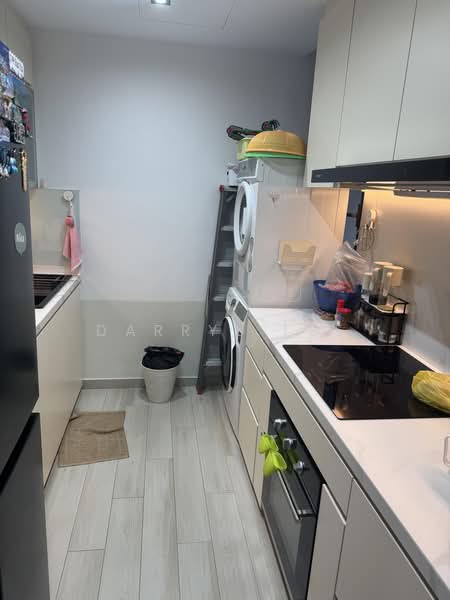 Bellewoods, 100 Woodlands Avenue 5, 3 Bedrooms, 936 sqft, Condominium For Sale, by Darryl Lee, 500232680 - Kitchen - PropertyGuru.com.sg