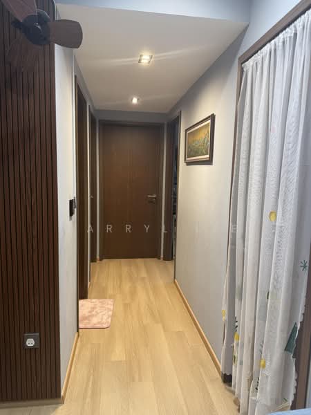 Bellewoods, 100 Woodlands Avenue 5, 3 Bedrooms, 936 sqft, Condominium For Sale, by Darryl Lee, 500232680 - Corridor - PropertyGuru.com.sg