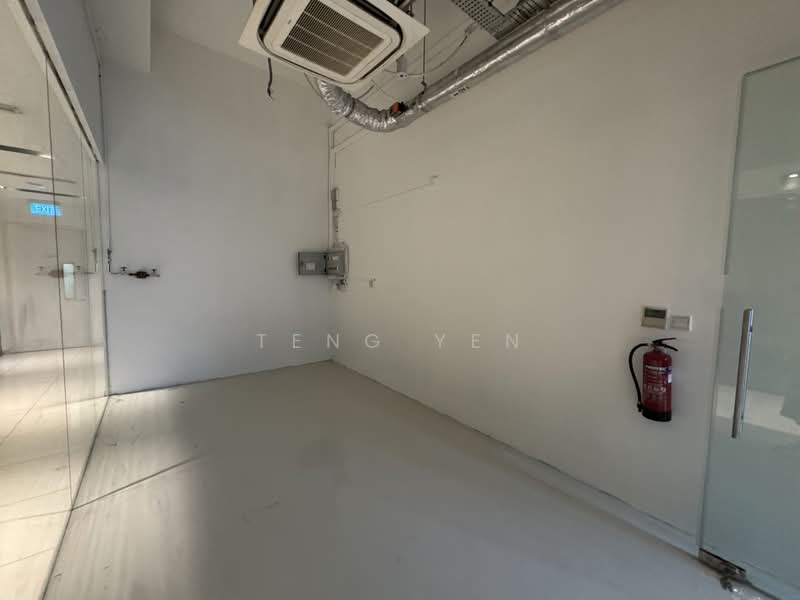 Oxley Tower, 138 Robinson Road, 194 sqft, Mall Shop For Sale, by Teng Yen, 500232684 - Interior - CommercialGuru.com.sg
