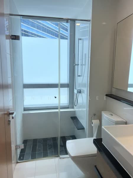 Marina Bay Residences, 18 Marina Boulevard, 2 Bedrooms, 1,055 sqft, Condominium For Rent, by Anthony Lee, 500232686 - Bathroom - PropertyGuru.com.sg