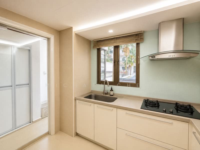 Parkview Apartments, 3 Bukit Batok Street 25, 3 Bedrooms, 1,130 sqft, Apartment For Sale, by Michael Chen, 500232693 - Kitchen - PropertyGuru.com.sg