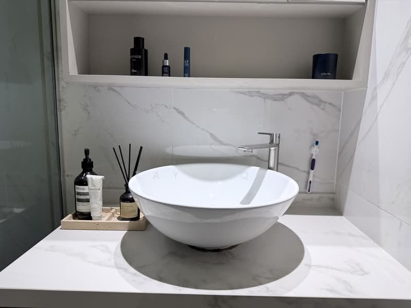 377B Hougang Street 32, 377B Hougang Street 32, 3 Bedrooms, 1,012 sqft, HDB Flat For Sale, by Tay Yiqi, 500232697 - Bathroom - PropertyGuru.com.sg