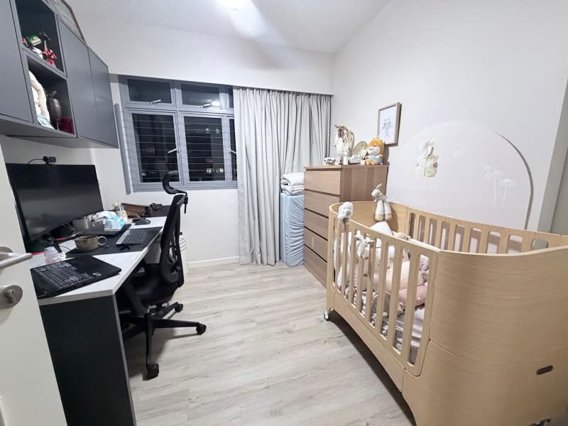 377B Hougang Street 32, 377B Hougang Street 32, 3 Bedrooms, 1,012 sqft, HDB Flat For Sale, by Tay Yiqi, 500232697 - Bedroom - PropertyGuru.com.sg