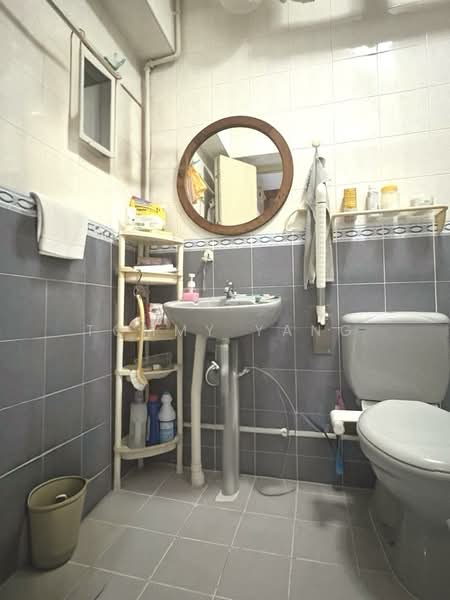 507A Wellington Circle, 507A Wellington Circle, Room Rental, 120 sqft, HDB Flat For Rent, by Tommy Yang, 500232698 - Bathroom - PropertyGuru.com.sg