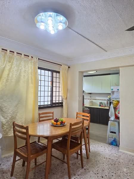 232 Yishun Street 21, 232 Yishun Street 21, 3 Bedrooms, 1,302 sqft, HDB Flat For Sale, by Alice Mok, 500232701 - Dining Room - PropertyGuru.com.sg