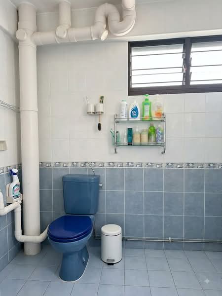 232 Yishun Street 21, 232 Yishun Street 21, 3 Bedrooms, 1,302 sqft, HDB Flat For Sale, by Alice Mok, 500232701 - Bathroom - PropertyGuru.com.sg