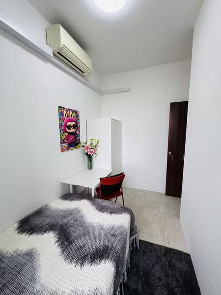 Kerrisdale, 36 Sturdee Road, Room Rental, 80 sqft, Condominium For Rent, by Leo, 500232714 - Bedroom - PropertyGuru.com.sg