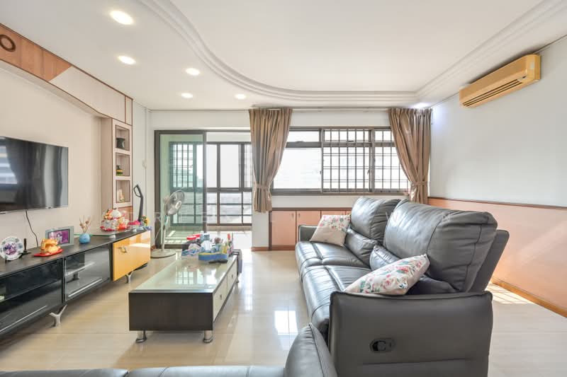 284 Toh Guan Road, 284 Toh Guan Road, 3 Bedrooms, 1,313 sqft, HDB Flat For Sale, by Adriel Li Yewen, 500232716 - Living Room - PropertyGuru.com.sg