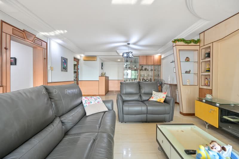 284 Toh Guan Road, 284 Toh Guan Road, 3 Bedrooms, 1,313 sqft, HDB Flat For Sale, by Adriel Li Yewen, 500232716 - Living Room - PropertyGuru.com.sg