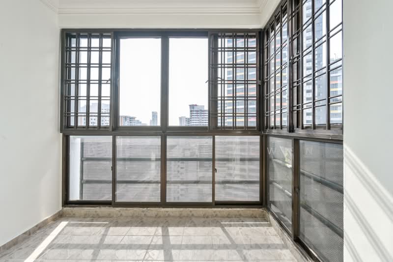 284 Toh Guan Road, 284 Toh Guan Road, 3 Bedrooms, 1,313 sqft, HDB Flat For Sale, by Adriel Li Yewen, 500232716 - Balcony - PropertyGuru.com.sg