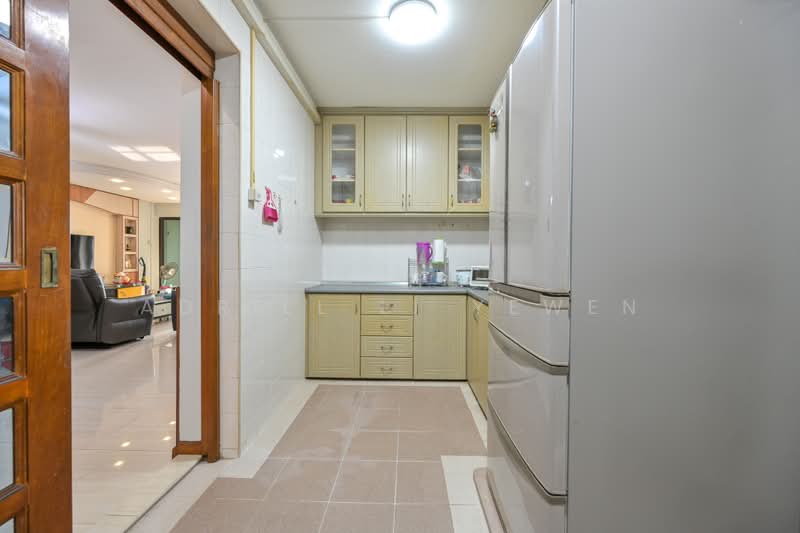 284 Toh Guan Road, 284 Toh Guan Road, 3 Bedrooms, 1,313 sqft, HDB Flat For Sale, by Adriel Li Yewen, 500232716 - Kitchen - PropertyGuru.com.sg