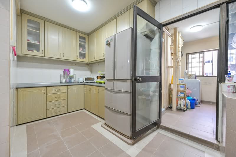 284 Toh Guan Road, 284 Toh Guan Road, 3 Bedrooms, 1,313 sqft, HDB Flat For Sale, by Adriel Li Yewen, 500232716 - Kitchen - PropertyGuru.com.sg