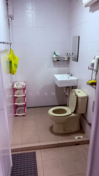 796 Woodlands Drive 72, 796 Woodlands Drive 72, Room Rental, 200 sqft, HDB Flat For Rent, by Donovan Seah, 500232718 - Bathroom - PropertyGuru.com.sg
