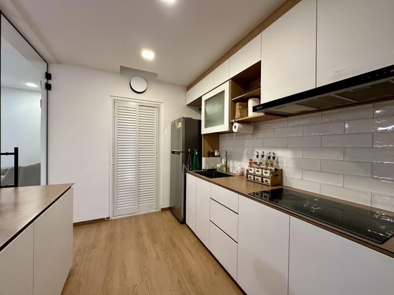Atrium Residences, 15 Lorong 28 Geylang, 3 Bedrooms, 1,044 sqft, Apartment For Sale, by Raymond Ding, 500232741 - Kitchen - PropertyGuru.com.sg