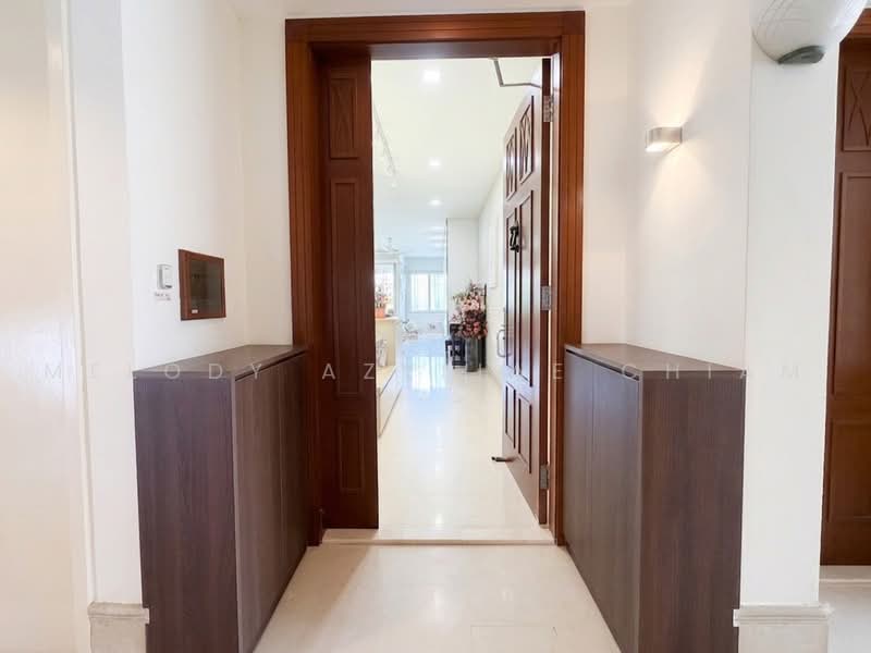 Duchess Crest, 66 Duchess Avenue, 4 Bedrooms, 2,088 sqft, Condominium For Sale, by Melody Azyliae Chiam, 500232745 - Entrance - PropertyGuru.com.sg