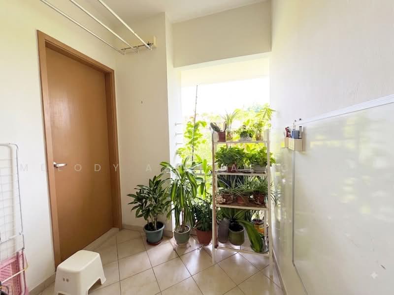 Duchess Crest, 66 Duchess Avenue, 4 Bedrooms, 2,088 sqft, Condominium For Sale, by Melody Azyliae Chiam, 500232745 - Balcony - PropertyGuru.com.sg